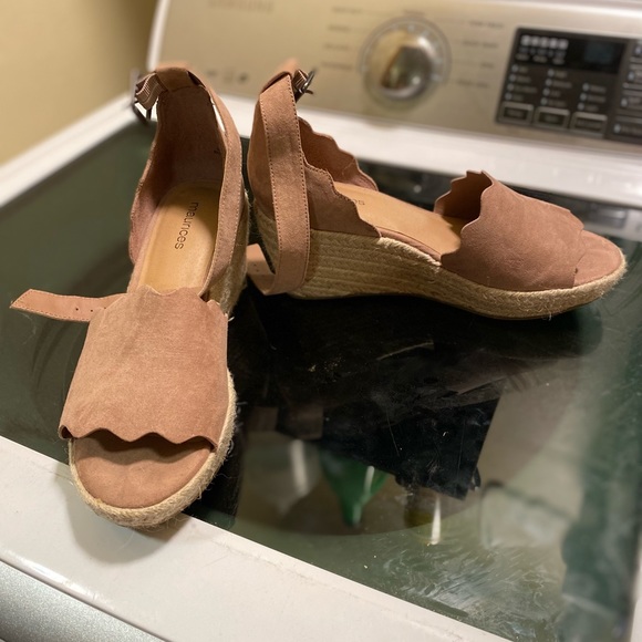 Wedges - Picture 2 of 2